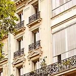 L\'Atelier 35 With View Of Montmartre