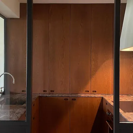 L'atelier 35 With View Of Montmartre * Parigi